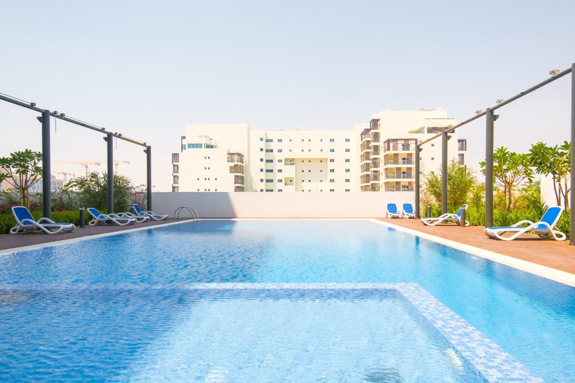 아부다비 Poolside Charm 아파트 외부 사진