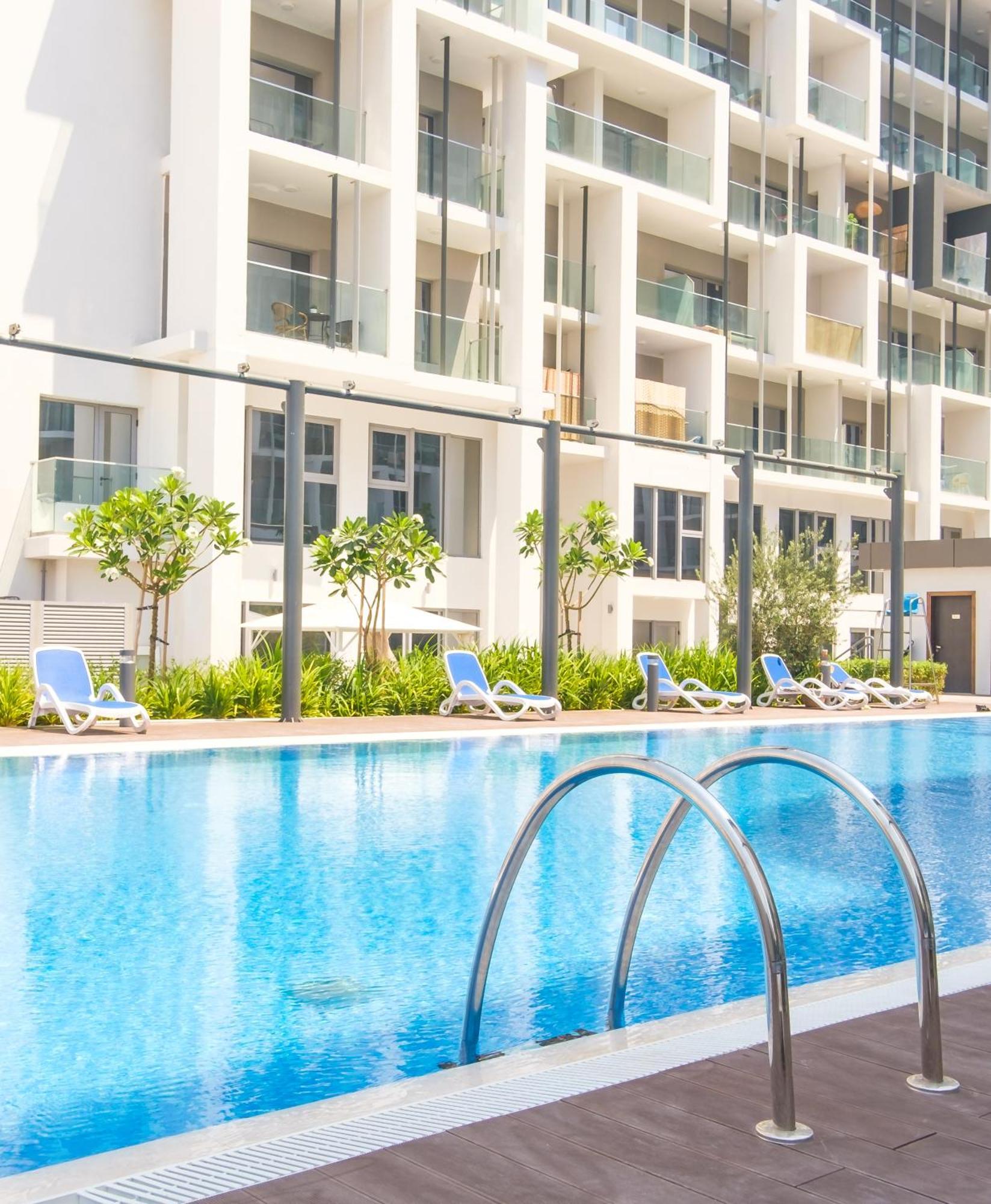 아부다비 Poolside Charm 아파트 외부 사진